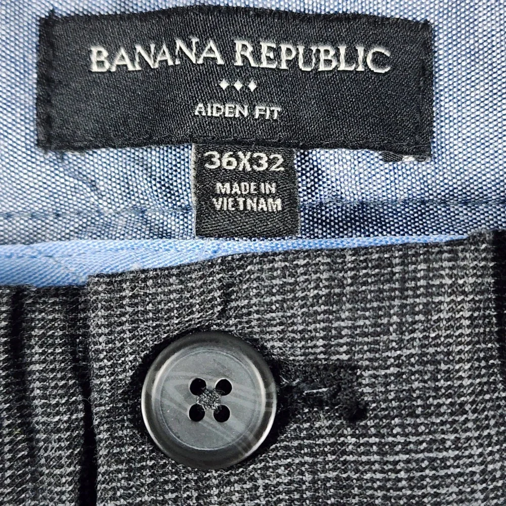 NWT Banana Republic Slim Fit Aiden Chinos Mens 36x32 Grey Cotton Blend Pants